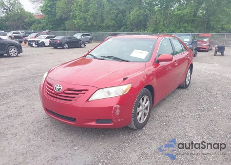 2007 Toyota Camry Le z USA, uszkodzony, nr VIN 4T1BE46K77U189934